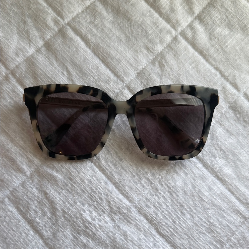 Diff Eyewear Women's Square Tortoiseshell Sunglasses - Black/Cream Frame